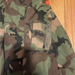 POLO RALPH LAUREN Men's Classic-Fit Long-Sleeved Camouflage Rugby Polo Shirt Med